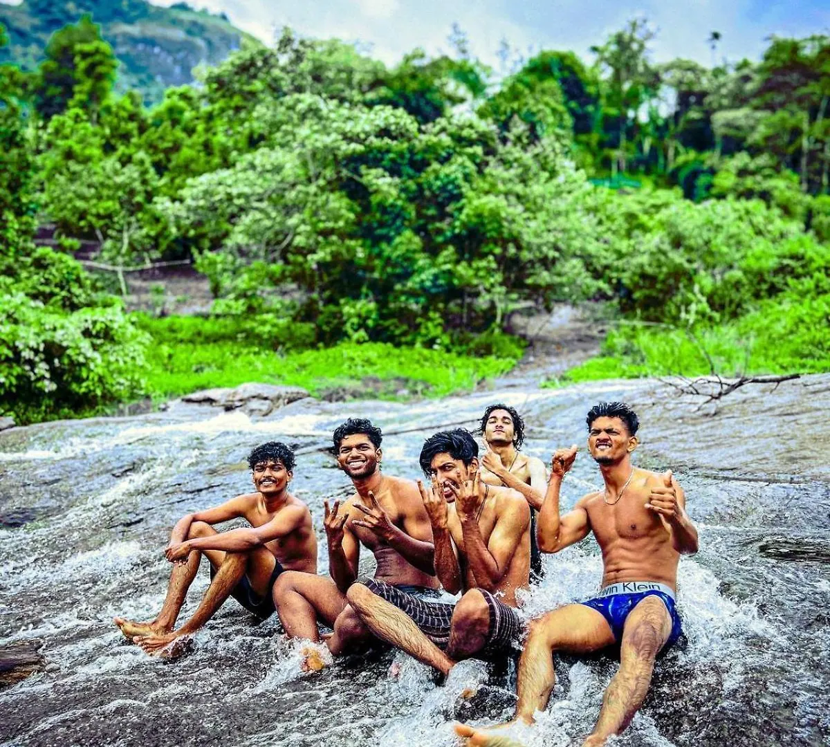 Tent Stay Mankulam Viripara India